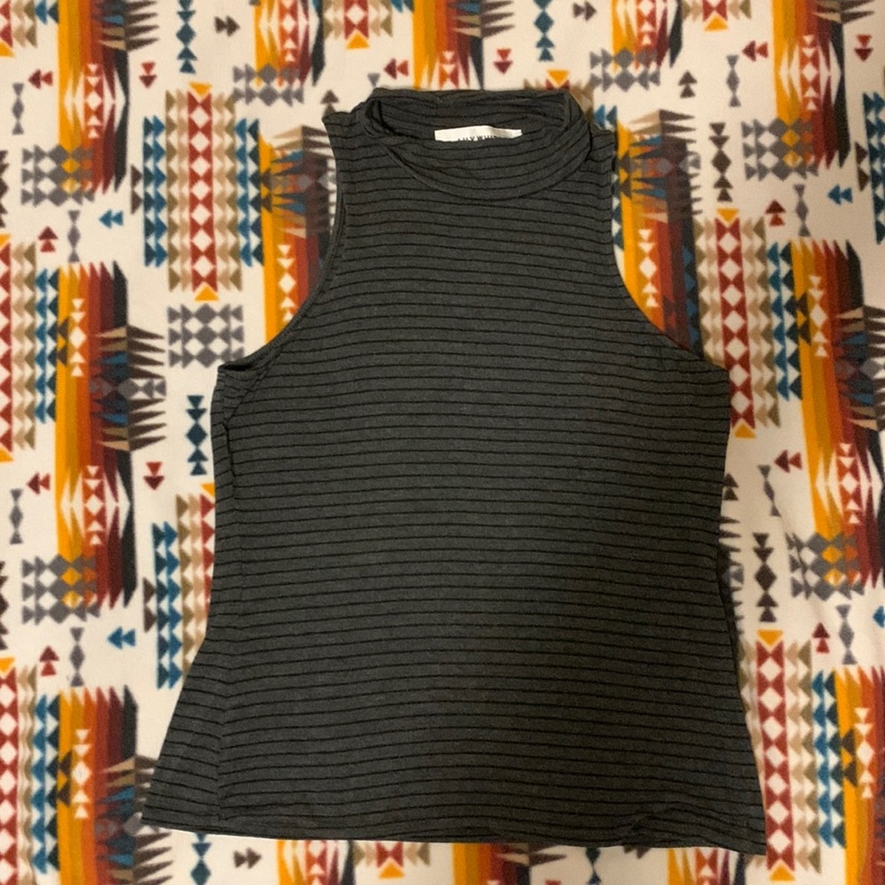 Size L grey and black crop top turtleneck